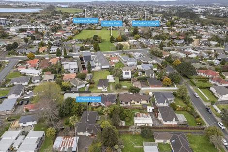 Photo of property in 17 Kervil Avenue, Te Atatu Peninsula, Auckland, 0610