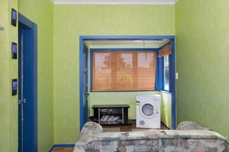 Photo of property in 12 Stewart Street, Marton, 4710