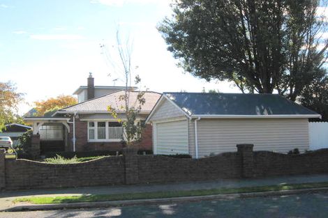 Photo of property in 2/83 Jeffreys Road, Fendalton, Christchurch, 8052