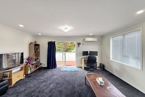 Photo of property in 280a Dowse Drive, Maungaraki, Lower Hutt, 5010