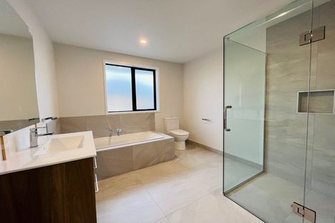 Photo of property in 25 Dumas Place, Rosehill, Papakura, 2113