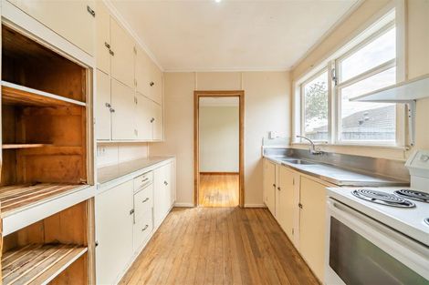 Photo of property in 104 Whites Line East, Waiwhetu, Lower Hutt, 5010