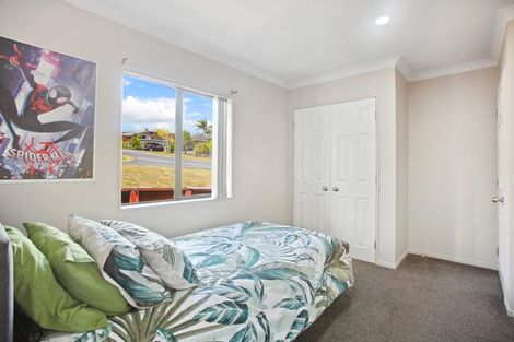 Photo of property in 13 Zeus Avenue, Henderson, Auckland, 0612