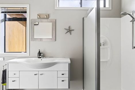 Photo of property in 49 Moana Road, Okitu, Gisborne, 4010