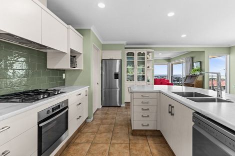 Photo of property in 76a Churchill Drive, Taradale, Napier, 4112