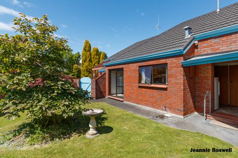 Photo of property in 43 Ihaka Street, Hokowhitu, Palmerston North, 4410