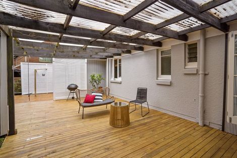 Photo of property in 279 Titirangi Road, Titirangi, Auckland, 0604