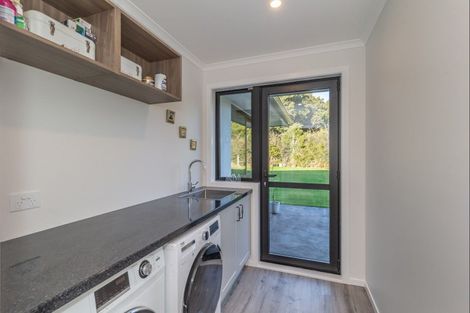 Photo of property in 63 Ohau Gravels Way, Ohau, Levin, 5570