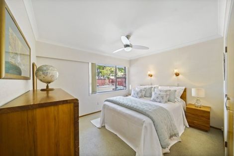 Photo of property in 8 Harford Place, Pakuranga Heights, Auckland, 2010