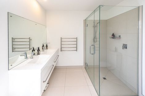 Photo of property in 16 Egmont Street, Patea, 4520