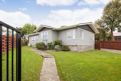 Photo of property in 9 Lyndale Place, Kelvin Grove, Palmerston North, 4414