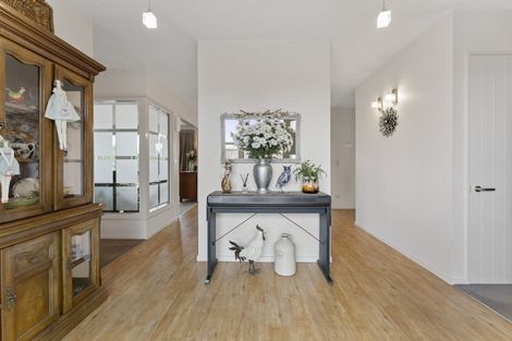 Photo of property in 11 Church Street, Oxford, 7430