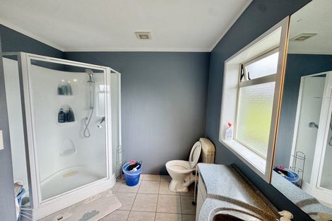 Photo of property in 61 Waimumu Road, Massey, Auckland, 0614