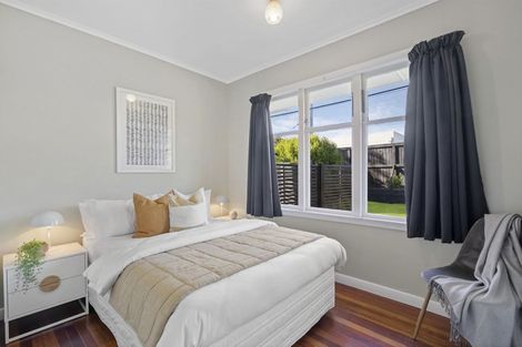 Photo of property in 2/177 Mokoia Road, Birkenhead, Auckland, 0626