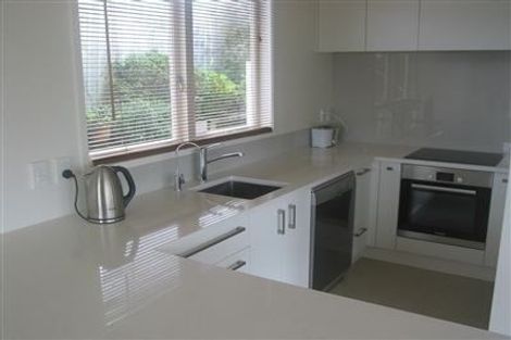 Photo of property in 1/140 Beach Road, Castor Bay, Auckland, 0620