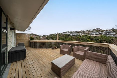 Photo of property in 17 Silverbirch Grove, Churton Park, Wellington, 6037