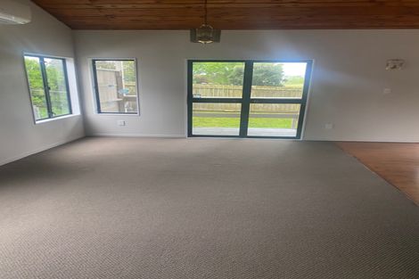 Photo of property in 17 Oakmont Place, Wattle Downs, Auckland, 2103