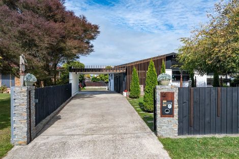 Photo of property in 14 Ridgeway Place, Glenview, Hamilton, 3206