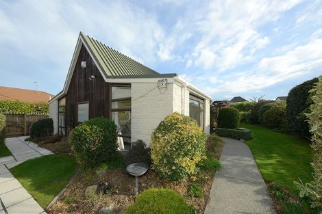 Photo of property in 38a Merrin Street, Avonhead, Christchurch, 8042
