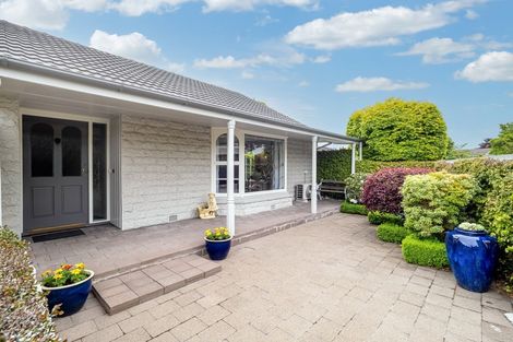 Photo of property in 17 Rutherglen Avenue, Ilam, Christchurch, 8041