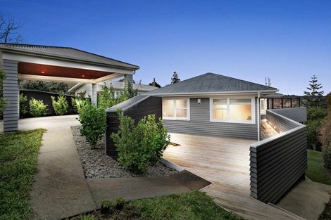 Photo of property in 16 Hadfield Street, Beach Haven, Auckland, 0626
