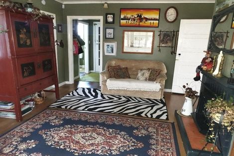 Photo of property in 2 Egmont Street, Patea, 4520