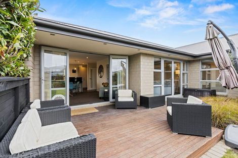 Photo of property in 7 Seaward Street, Pegasus, 7612