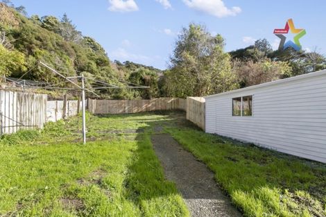 Photo of property in 121 Wellington Road, Wainuiomata, Lower Hutt, 5014