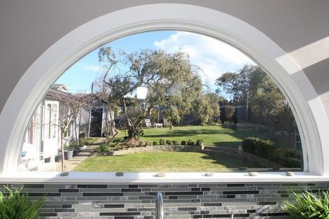 Photo of property in 2 Arthur Street, Holmes Hill, Oamaru, 9401