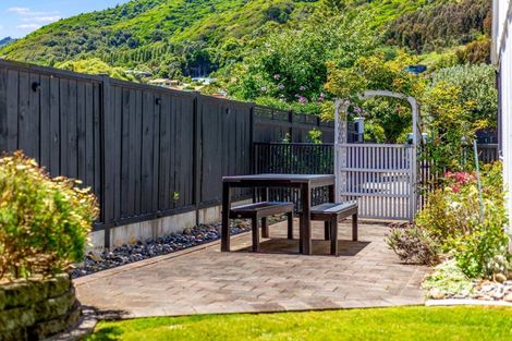 Photo of property in 72 Elizabeth Street, Waikanae, 5036