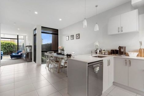 Photo of property in 3 Courage Road, Papakura, 2110