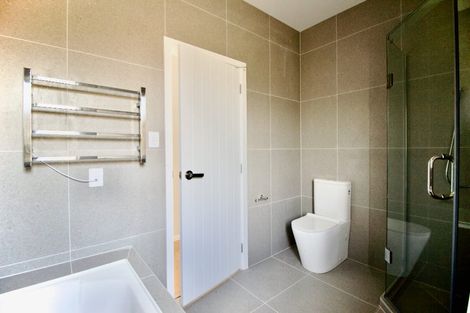 Photo of property in 9 Babina Avenue, Kumeu, 0810