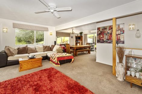 Photo of property in 21 Clifford Road, Pukekohe, 2678