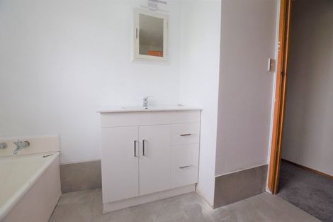 Photo of property in 11a Brunner Road, Glen Eden, Auckland, 0602