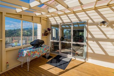 Photo of property in 39 Rutherford Drive, Waikanae Beach, Waikanae, 5036