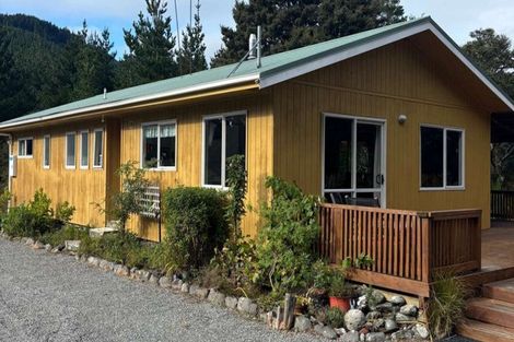 Photo of property in Mount Holdsworth Road, Mount Holdsworth, Carterton, 5791