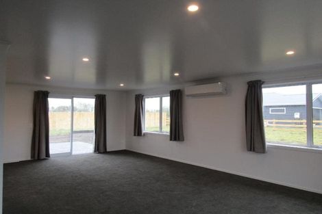 Photo of property in 11 Kahikatea Drive, Kinloch, Taupo, 3377