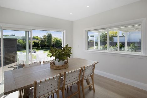 Photo of property in 3 Strowan Road, Strowan, Christchurch, 8052