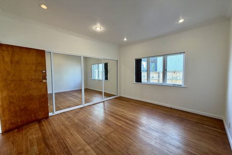 Photo of property in 48 Astley Avenue, New Lynn, Auckland, 0600