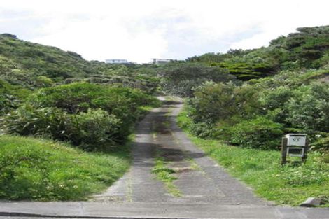 Photo of property in 95 Breaker Bay Road, Breaker Bay, Wellington, 6022