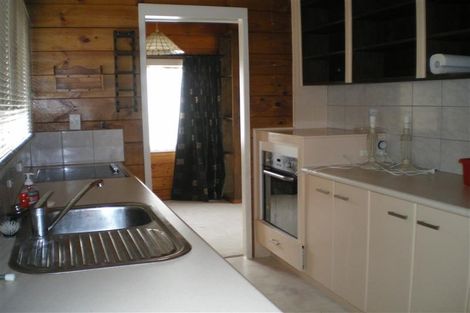 Photo of property in 32a Andrew Road, Howick, Auckland, 2010