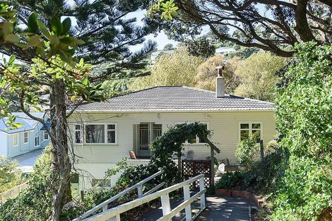 Photo of property in 33 Bentinck Avenue, Strathmore Park, Wellington, 6022