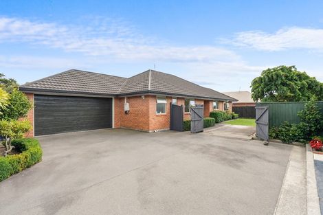 Photo of property in 54 Englefield Road, Northwood, Christchurch, 8051