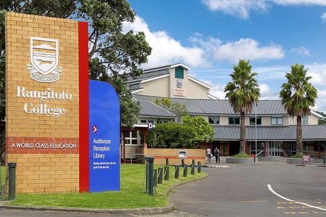 Photo of property in 11a Dianthus Place, Browns Bay, Auckland, 0630