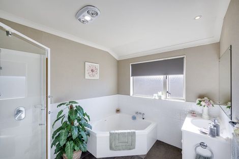 Photo of property in 142b Gloucester Street, Taradale, Napier, 4112