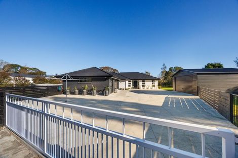 Photo of property in 849a Makerua Road, Tokomaru, Palmerston North, 4474
