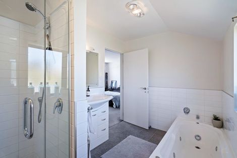 Photo of property in 107a Kings Drive, Wanaka, 9305