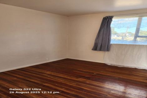 Photo of property in 26 Kingdale Road, Henderson, Auckland, 0610