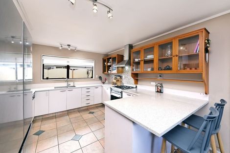 Photo of property in 1/7 Spring Grove, Henderson, Auckland, 0612