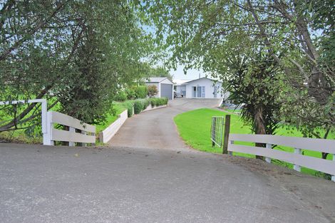 Photo of property in 51 Marshall Road, Kaiwaka, 0573